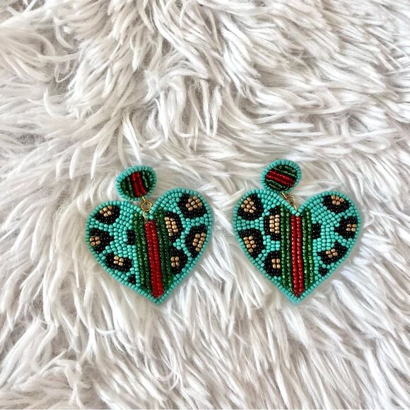 Beaded leopard print earrings teal green red stripe dangling post - Picture 1 of 2